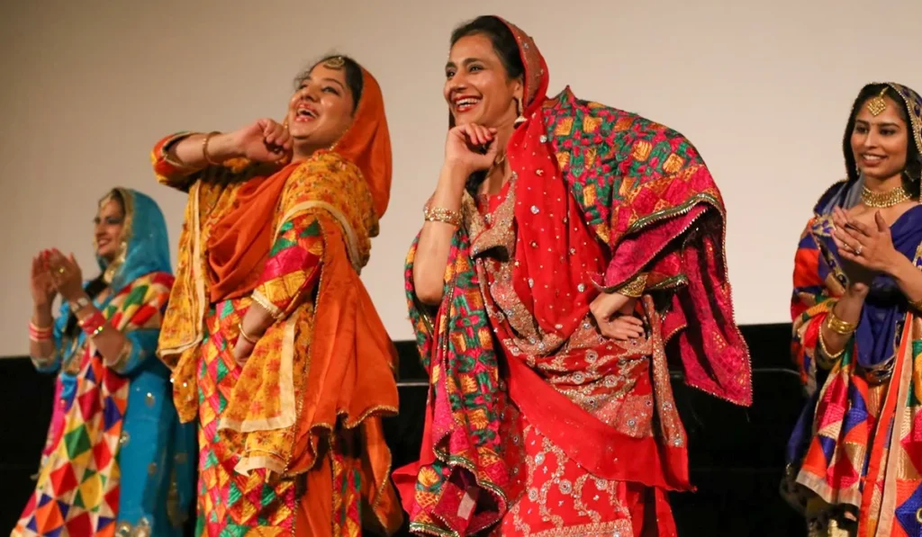 Giddha: A Platform for Women’s Groups to Address Social Issues and Empowerment 5 Giddha open social commentary