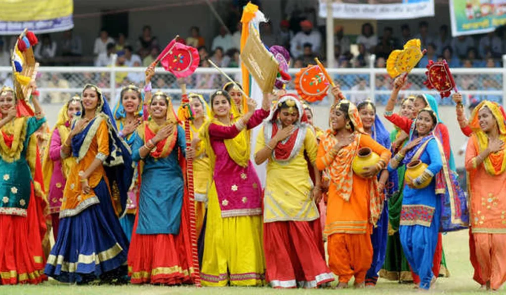 Giddha: A Platform for Women’s Groups to Address Social Issues and Empowerment 8 gidda Academic Perspective