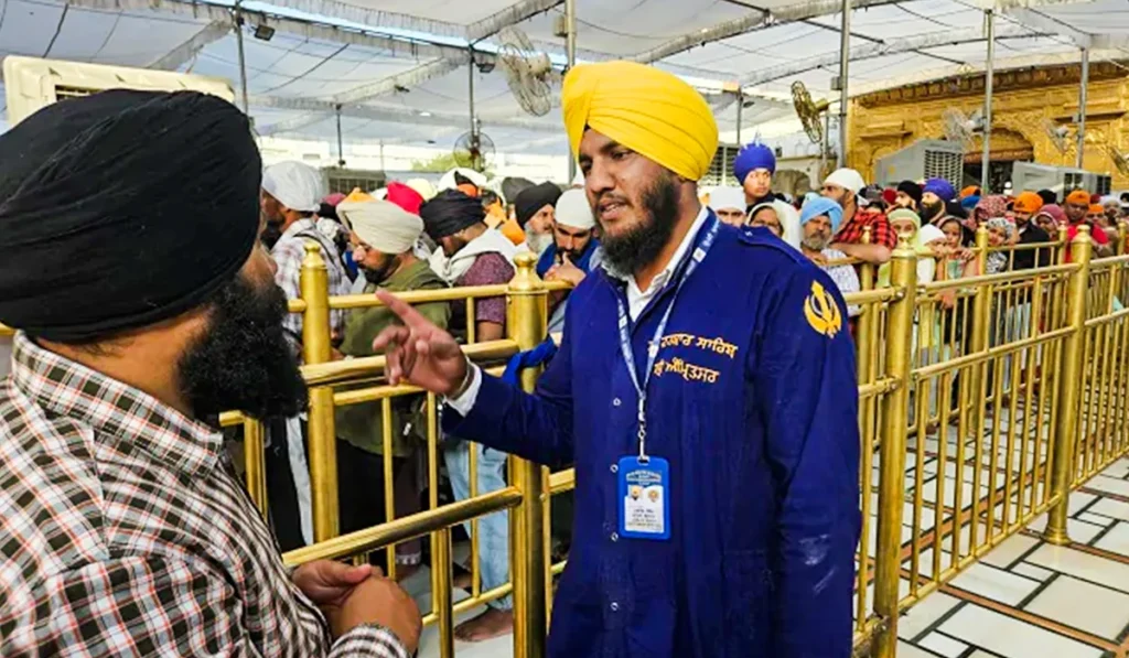 Lakhs of devotees visit