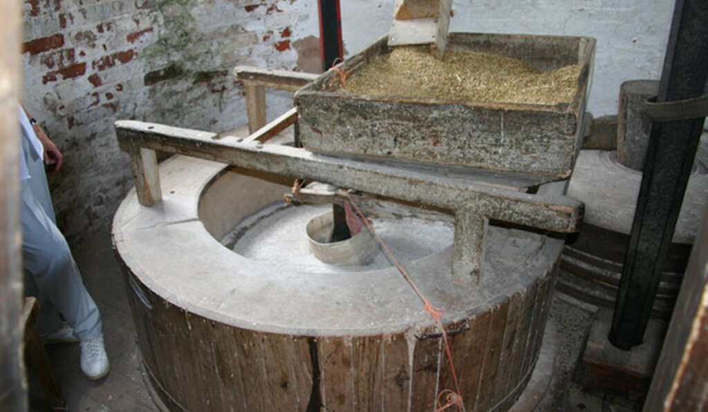 Advantages of a water powered flour mill