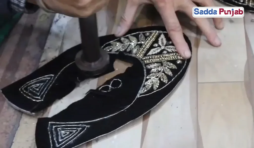 Handmade art How are juttis made