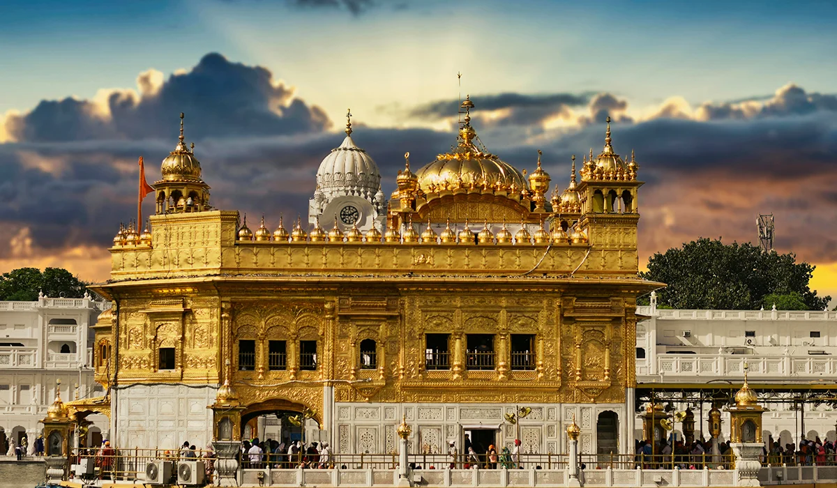 How Harmandir Sahib Became a Symbol of Unity and Equality 3 Harmandir Sahib Symbol of Unity and Equality