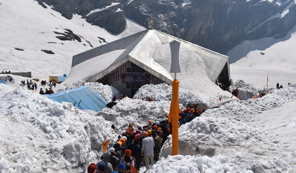 The story of the discovery of Hemkund Sahib 4 Hemkunt mountain