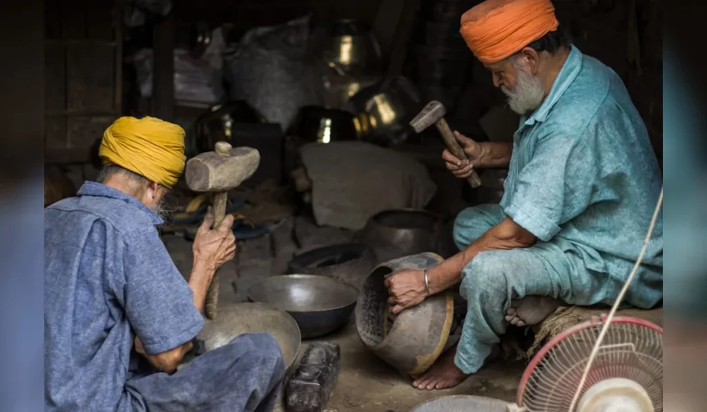 only elderly artisans are left