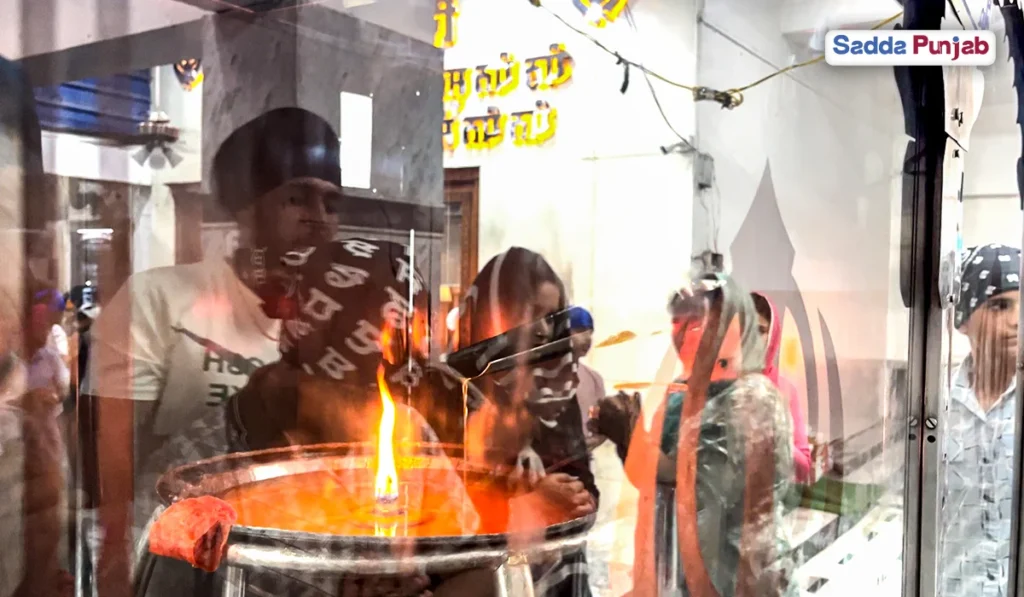 Gurdwara Talhan Sahib: A Sacred Shrine of Unwavering Faith for Millions of Devotees 6 Baba Jis penance and holy light