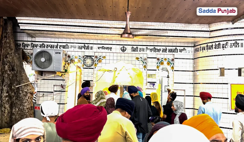 Gurdwara Talhan Sahib: A Sacred Shrine of Unwavering Faith for Millions of Devotees 7 The experience and form of devotion of the devotees
