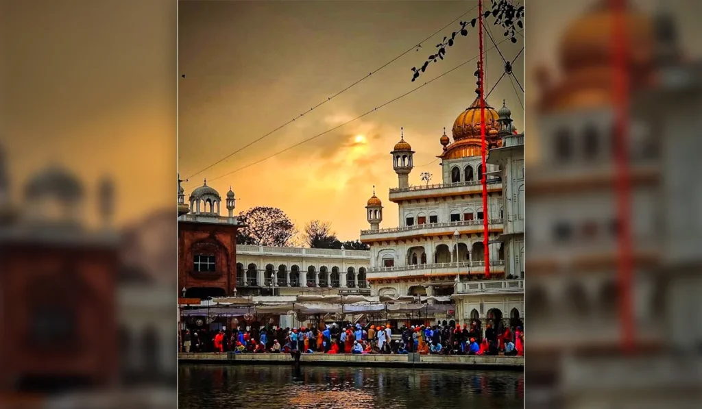 Akal Takht Sahib: A Great Legacy of Truth, Justice and Struggle 6 This Takht was built as a permanent foundation