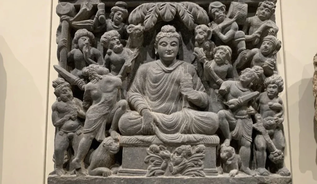 Birth and Development of Gandhara Art
