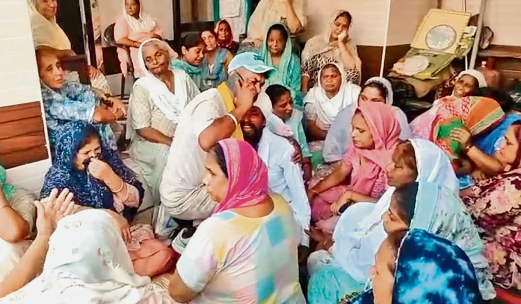 Family has no son got a loan of lakhs