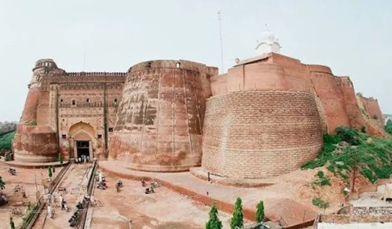 Historical timeline of important rulers associated with Qila Mubarak