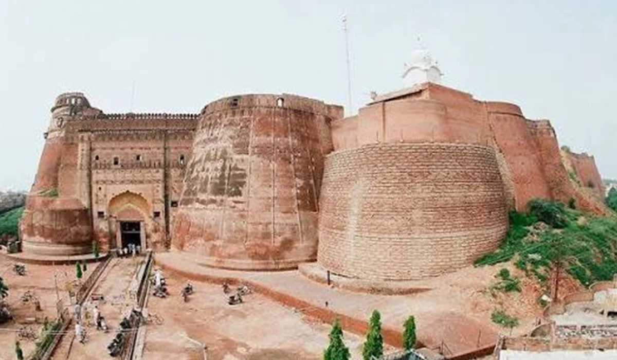 Historical timeline of important rulers associated with Qila Mubarak