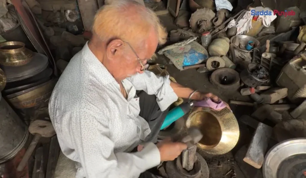From Maharaja Ranjit Singh’s Era to UNESCO: The Effort to Preserve Jandiala Guru’s Centuries-Old Thathera Art 6 Thathera Art