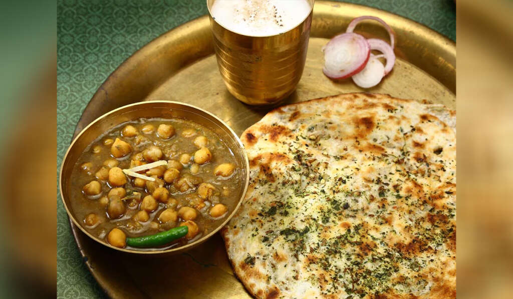 Amritsari Stuffed Kulcha
